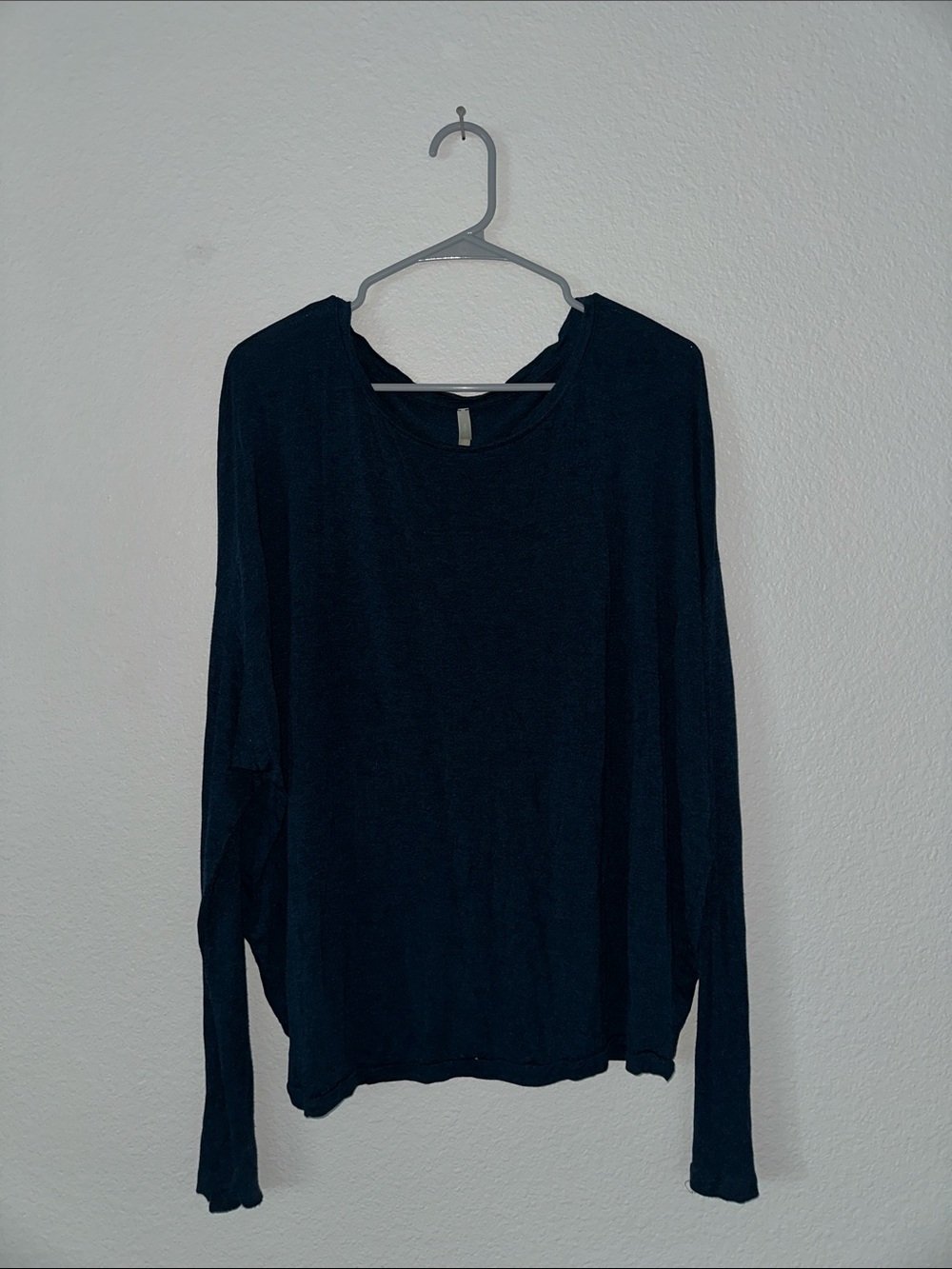 GAP Pure Women’s Dark Navy Rayon Long Sleeve Relaxed Top Size Large